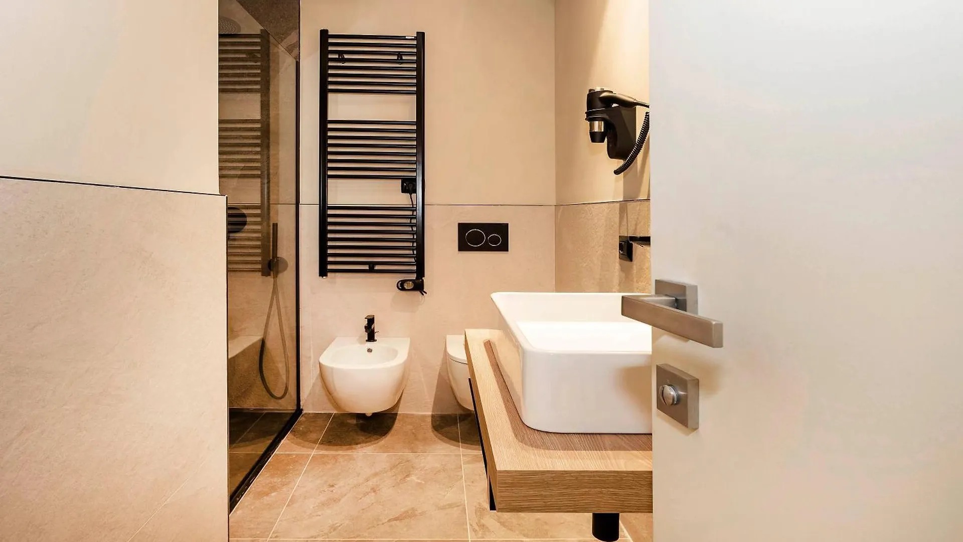 Pensionat Italianflat - Verona'S River, Free Parking For Car & Bike, Nature, Relax Italien