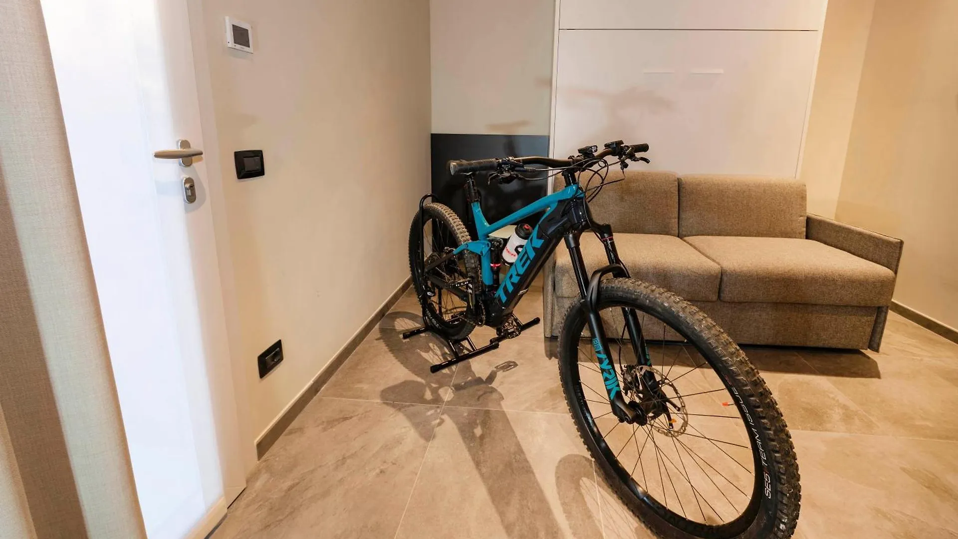 Italianflat - Verona'S River, Free Parking For Car & Bike, Nature, Relax Pensionat Verona