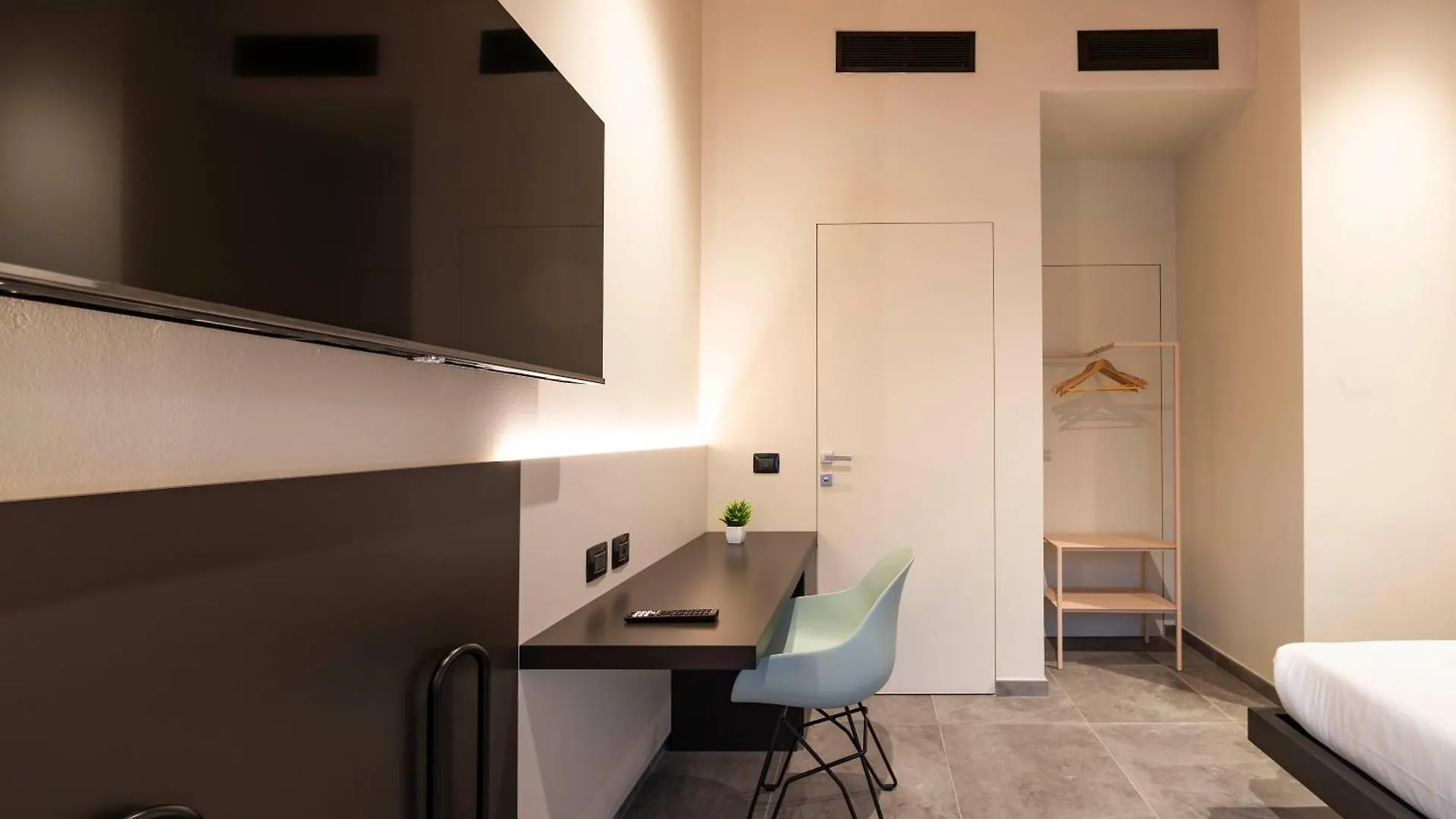Italianflat - Verona'S River, Free Parking For Car & Bike, Nature, Relax Pensionat