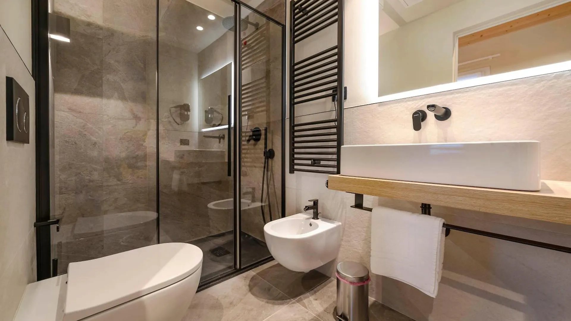 Italianflat - Verona'S River, Free Parking For Car & Bike, Nature, Relax 0*, Verona Italien