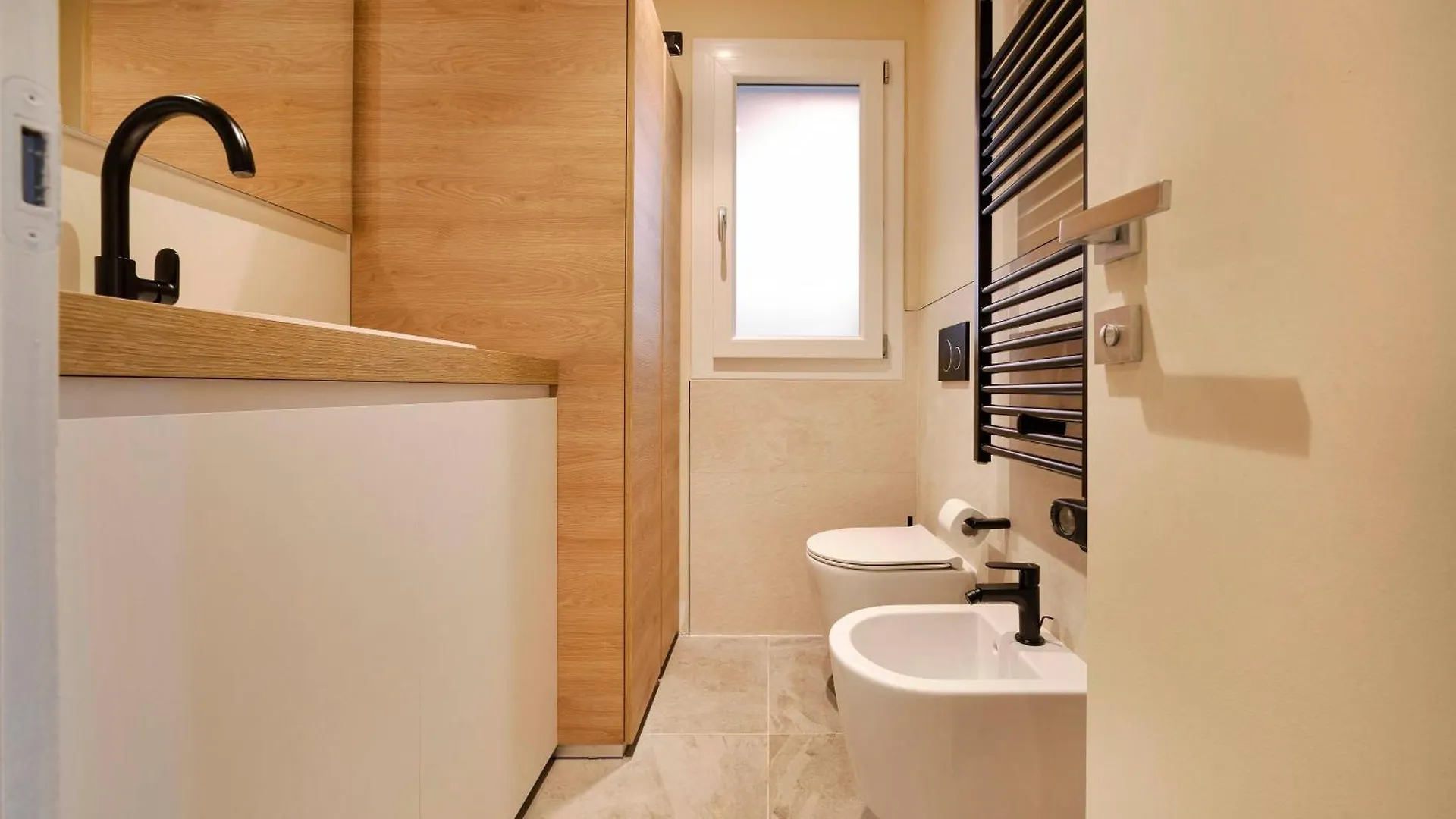 Pensionat Italianflat - Verona'S River, Free Parking For Car & Bike, Nature, Relax
