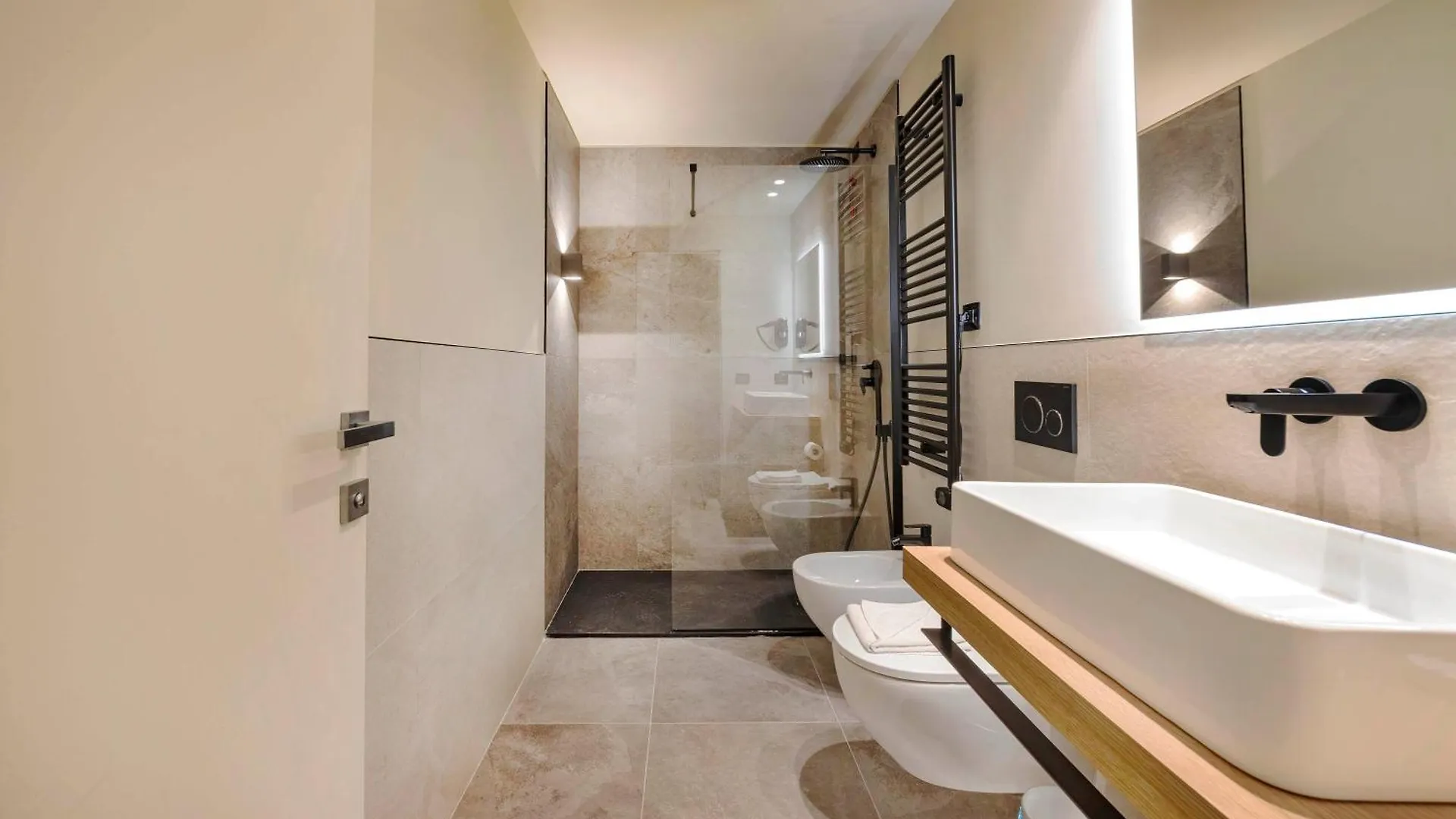 Pensionat Italianflat - Verona'S River, Free Parking For Car & Bike, Nature, Relax Italien