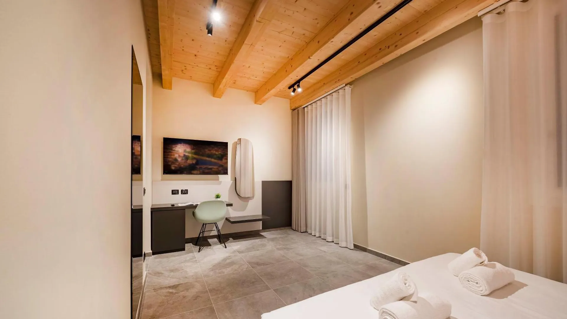 Italianflat - Verona'S River, Free Parking For Car & Bike, Nature, Relax